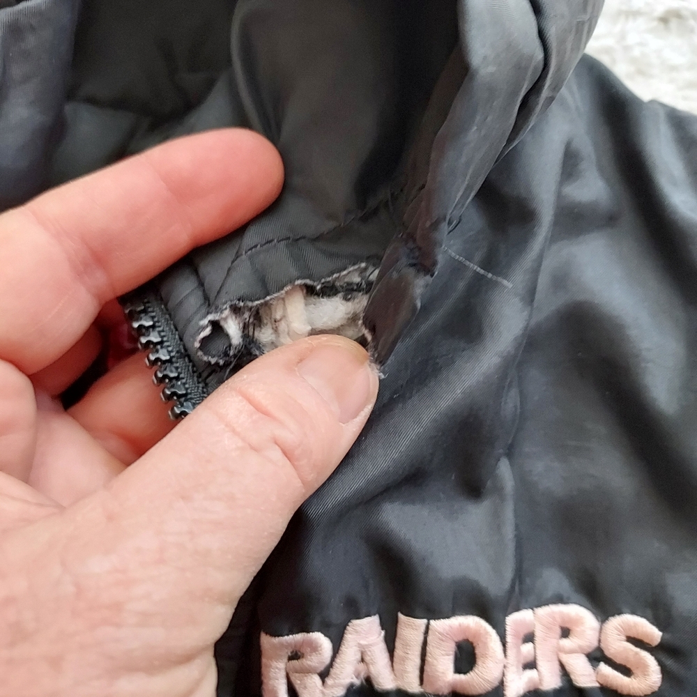 Reebok Raiders Black Zip Up Puffer Jacket with Hood - Kids Size 4 - Picture 10 of 10